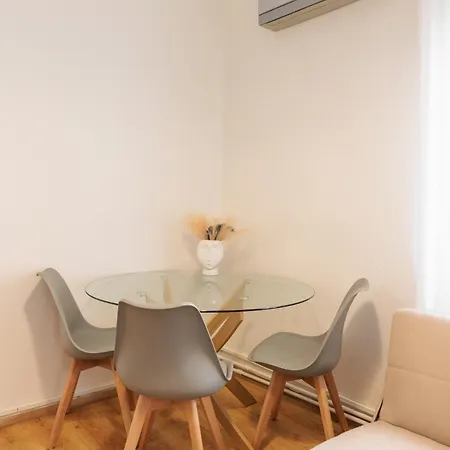 Daire F & B Collection - Flat For 3 *