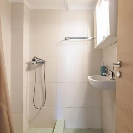 F & B Collection - Flat For 3 Szaloniki